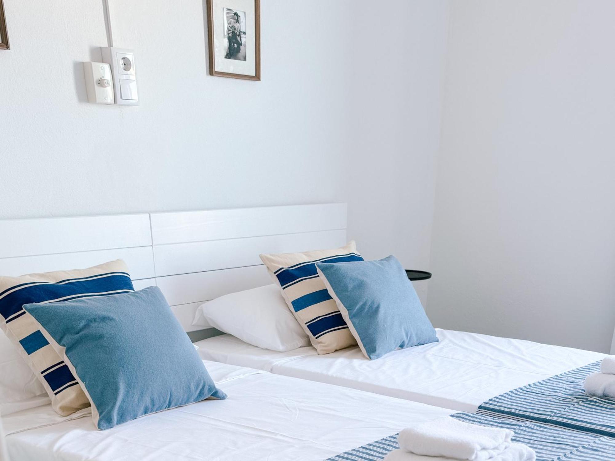 Hostal Sa Roqueta Mahon Kültér fotó