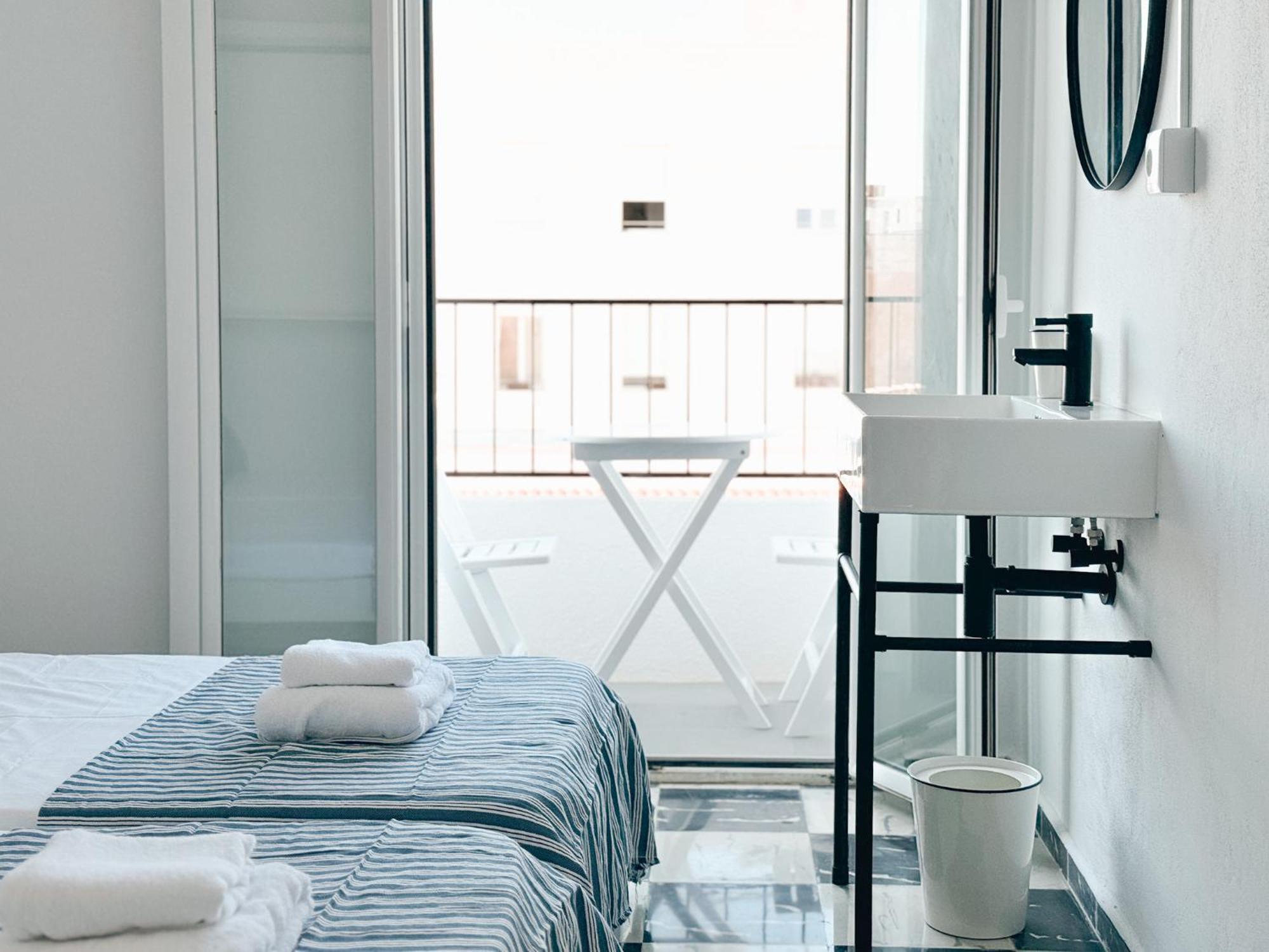 Hostal Sa Roqueta Mahon Kültér fotó